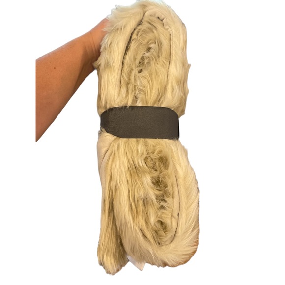 Faux fur throw blanket - Picture 4 of 4